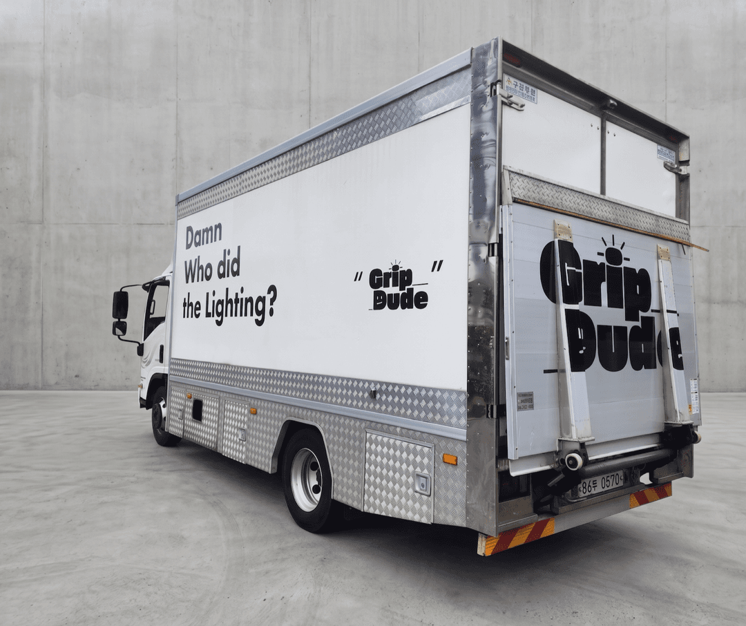 GripDude 3.5-ton liftgate truck